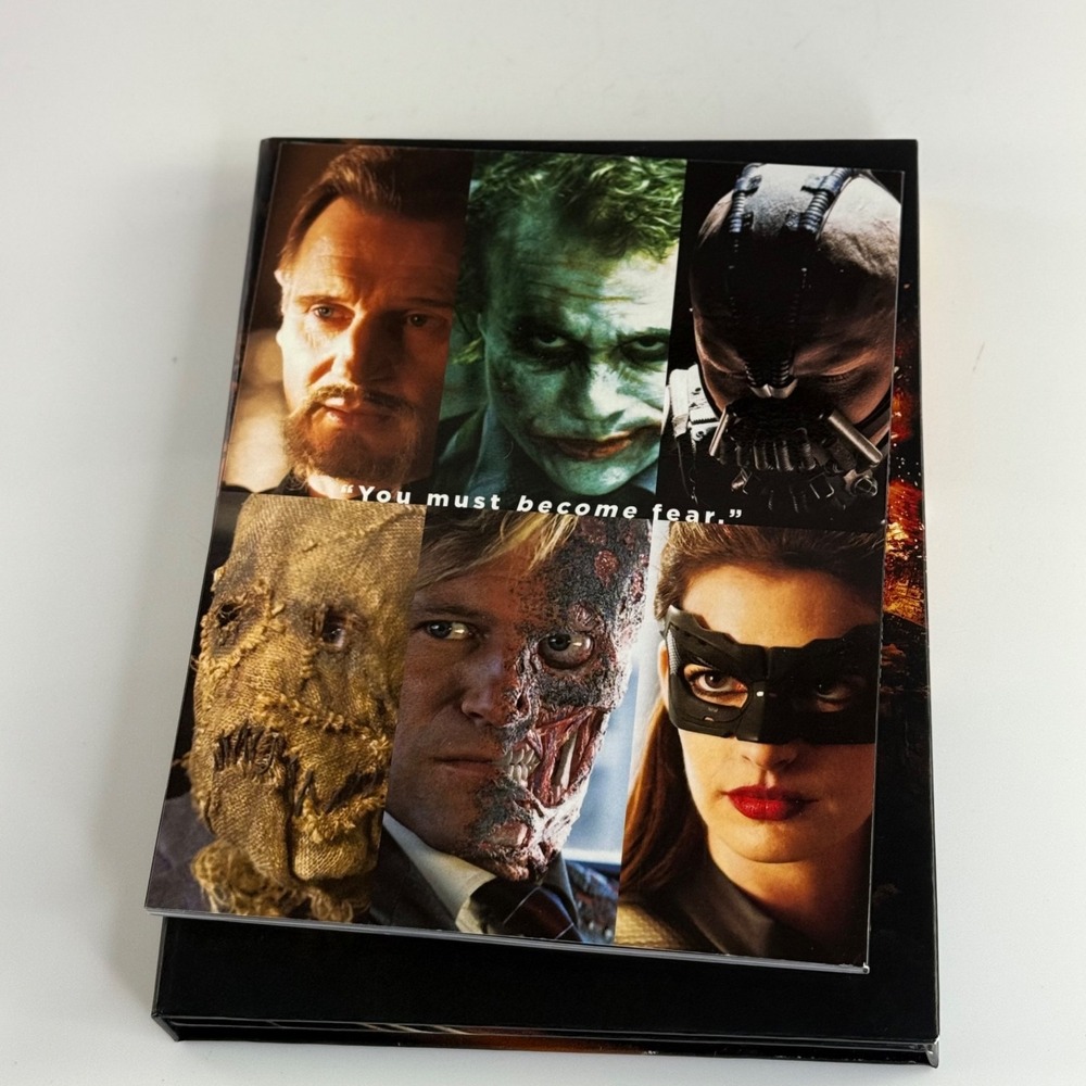 The Dark Knight Trilogy DVD Limited Edition Gift Set Lenticular Art Book 3-Disc - Picture 5 of 15